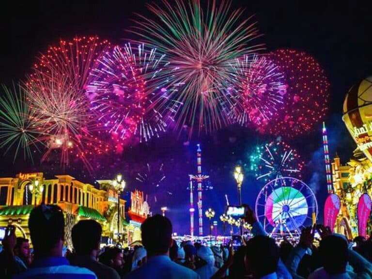 How to get to Global Village Dubai: RTA bus routes, parking and travel tips