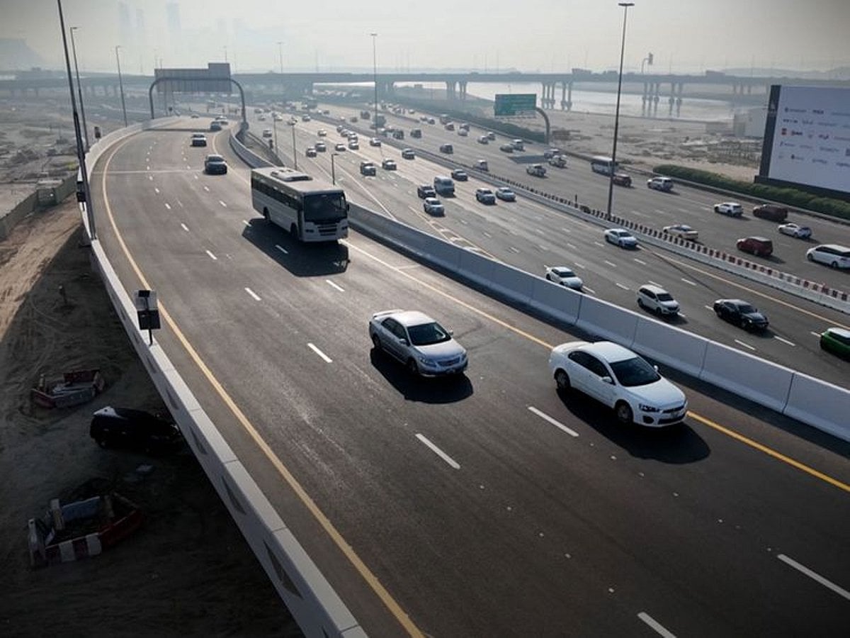 UAE: 6 traffic rules to follow when driving in the left lane in Dubai