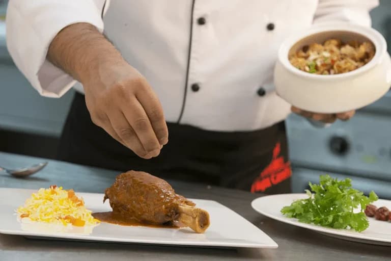 Sneak peek: How Emirates Flight Catering serves 300,000 meals for Dubai Airshow